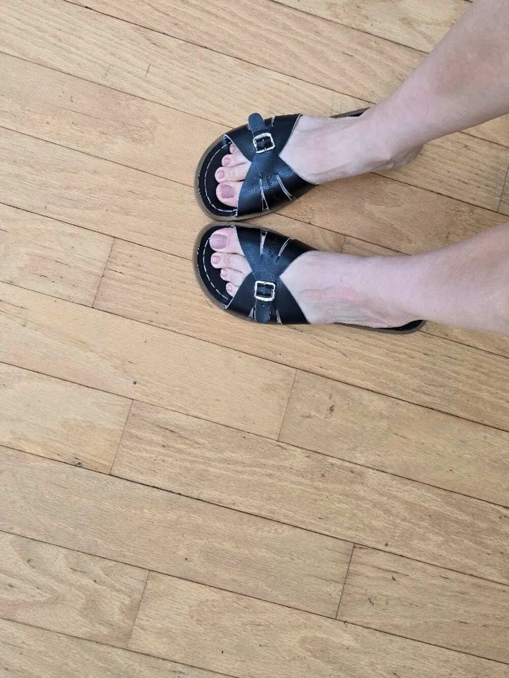 Salt Water by Hoy Shoes | Classic black leather minimalist slide sandals | WMS 7